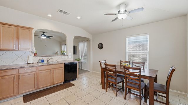 263 Limestone creek, New Braunfels, TX 78130