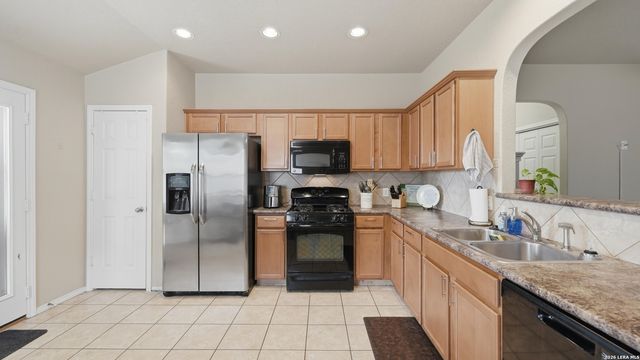 263 Limestone creek, New Braunfels, TX 78130