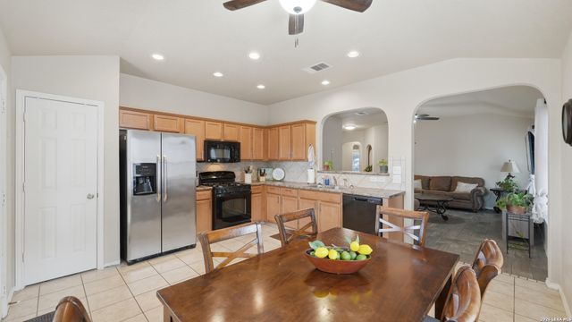 263 Limestone creek, New Braunfels, TX 78130