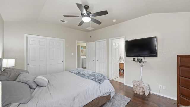 263 Limestone creek, New Braunfels, TX 78130