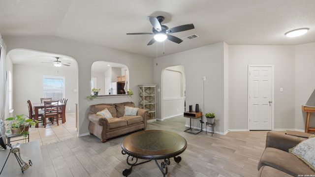 263 Limestone creek, New Braunfels, TX 78130