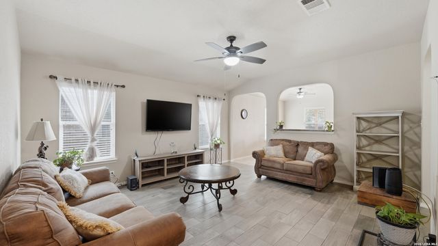 263 Limestone creek, New Braunfels, TX 78130