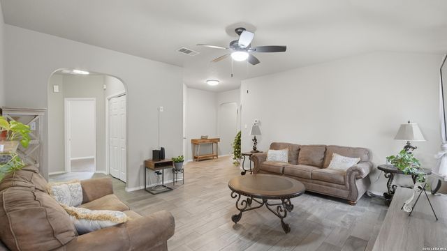 263 Limestone creek, New Braunfels, TX 78130