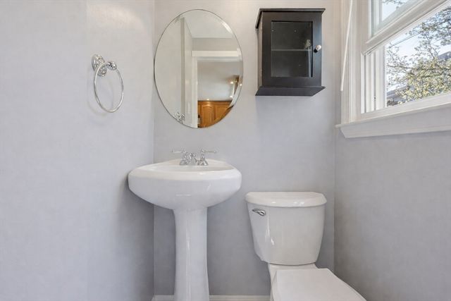 453 E 5th St, Boston, MA 02127