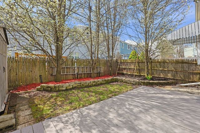 453 E 5th St, Boston, MA 02127