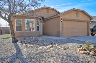 76 Avenida Jardin, Los Lunas, NM 87031