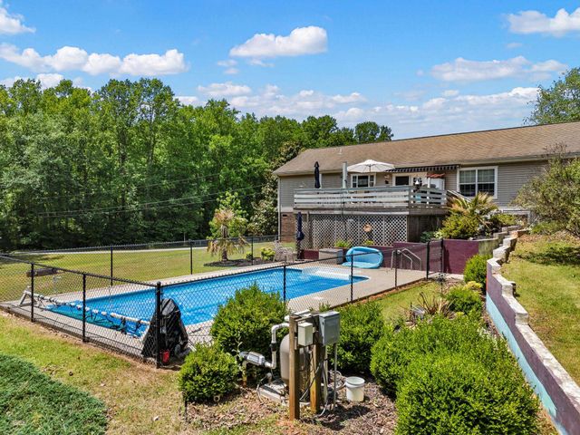 111 Owens Drive, Inman, SC 29349