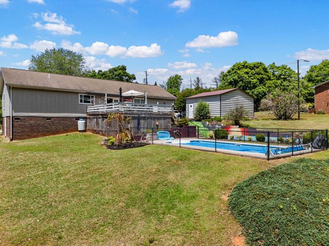 111 Owens Drive, Inman, SC 29349