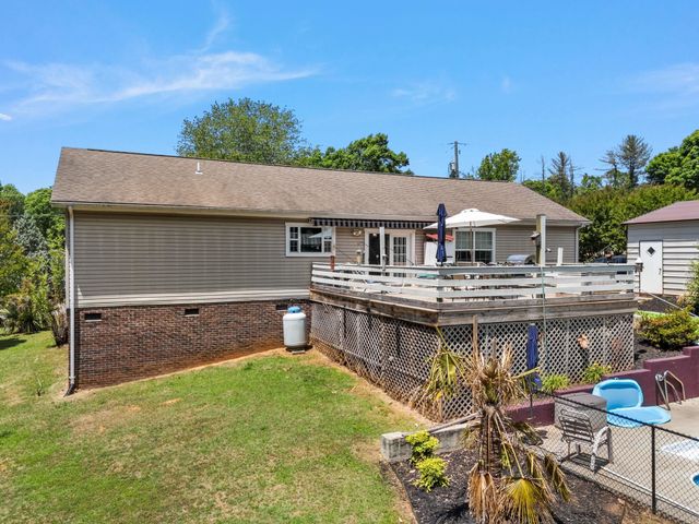 111 Owens Drive, Inman, SC 29349