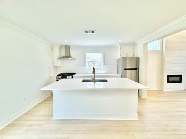 1312 35th Street, Galveston, TX 77550
