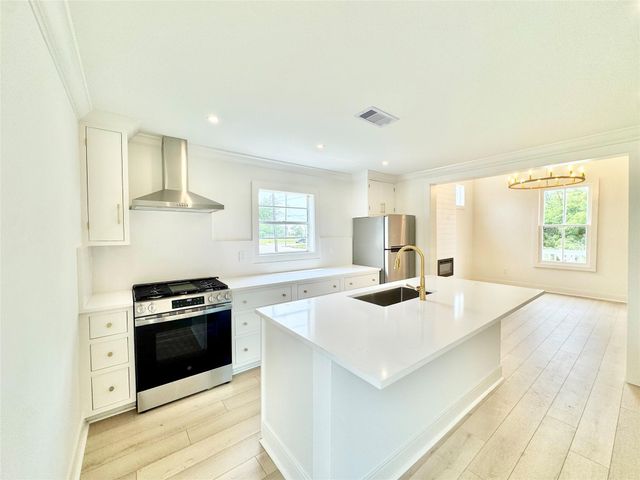 1312 35th Street, Galveston, TX 77550