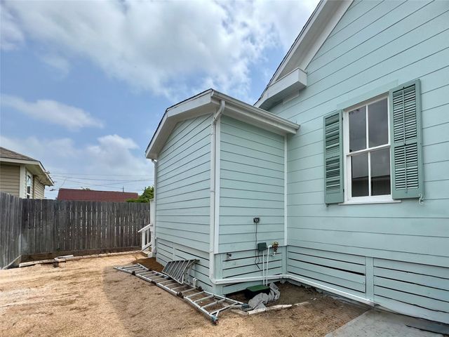 1312 35th Street, Galveston, TX 77550