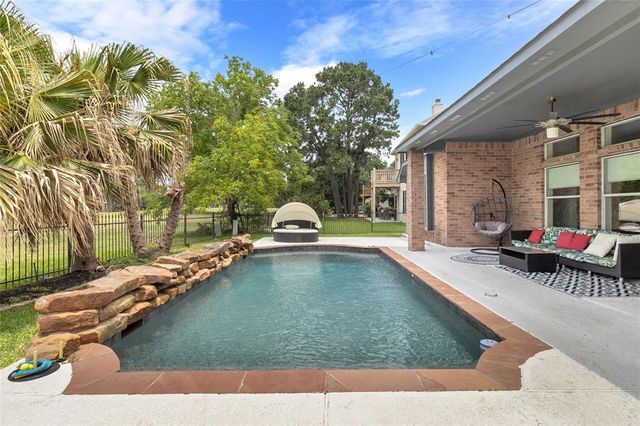 18327 Marlin Waters Drive, Humble, TX 77346