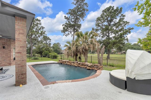 18327 Marlin Waters Drive, Humble, TX 77346