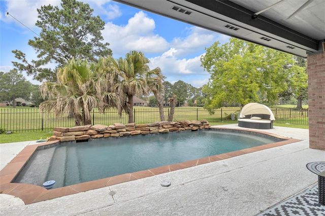 18327 Marlin Waters Drive, Humble, TX 77346
