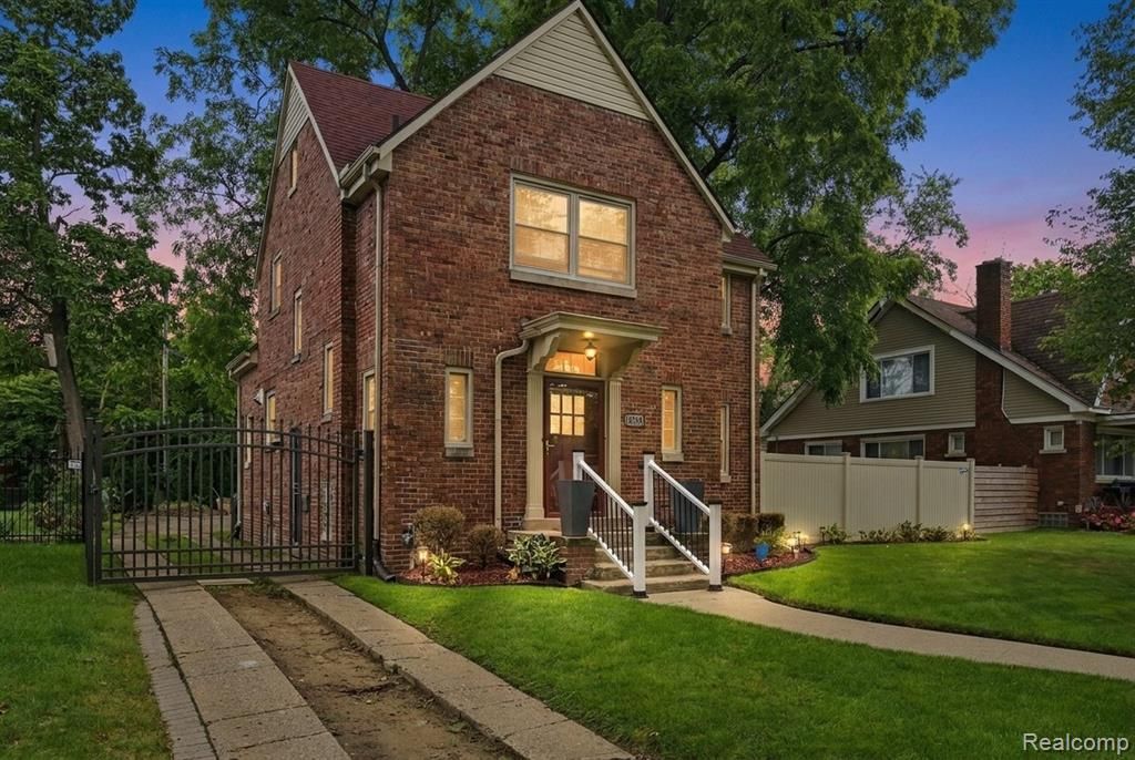14200 Woodmont Avenue, Detroit, MI 48227