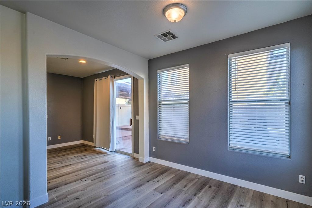 Image 5 of property listing at 2704 Wooly Rose Avenue, Las Vegas, NV 89106