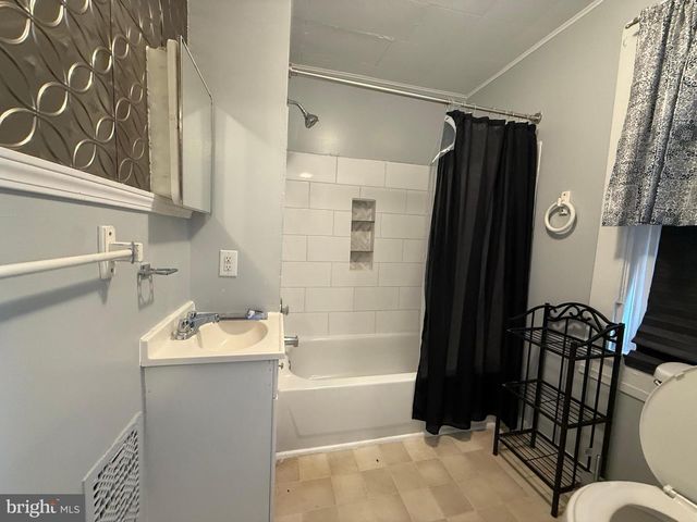 1511 S CAMERON TER, Harrisburg, PA 17104