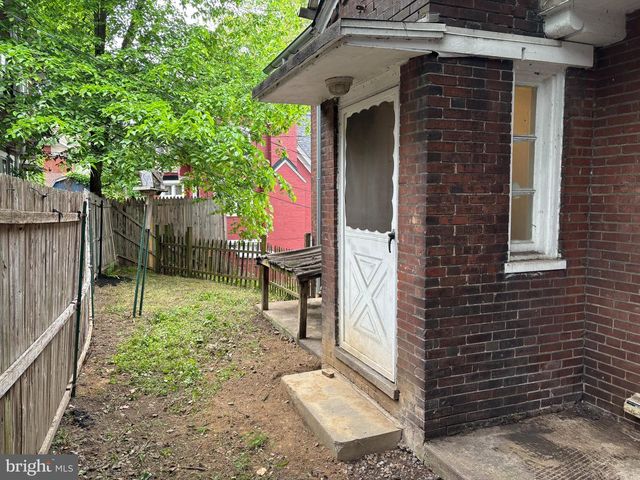 1511 S CAMERON TER, Harrisburg, PA 17104