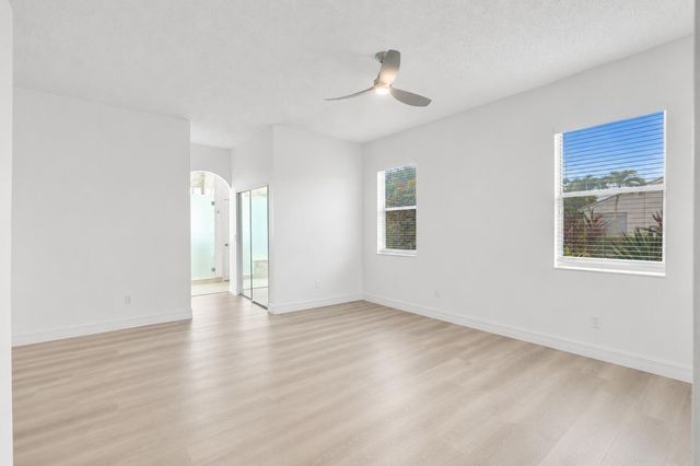 8914 Brittany Lakes Drive, Boynton Beach, FL 33472