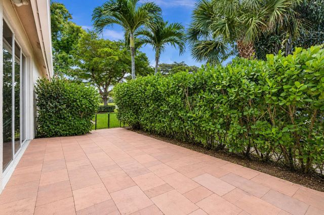 8914 Brittany Lakes Drive, Boynton Beach, FL 33472