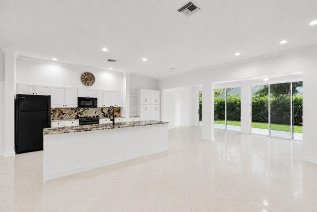 8914 Brittany Lakes Drive, Boynton Beach, FL 33472