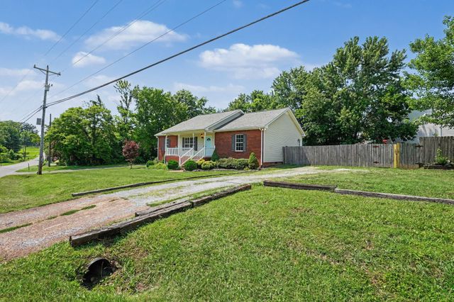 187 S Palmers Chapel Rd, White House, TN 37188