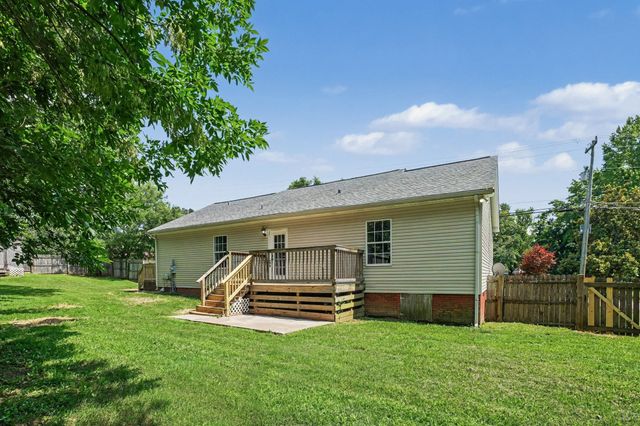 187 S Palmers Chapel Rd, White House, TN 37188