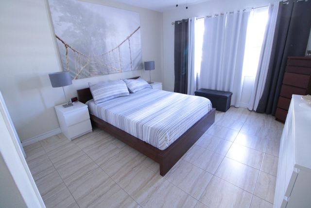 440 Paradise Isle Boulevard 303, Hallandale Beach, FL 33009