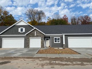 2817 W Cobblestone Court Se 11, City Of Kentwood, MI 49512