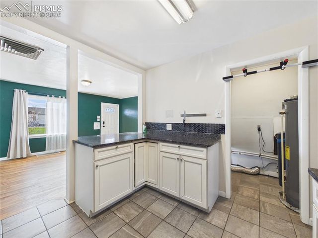 706 Airlane Avenue, Pueblo, CO 81005