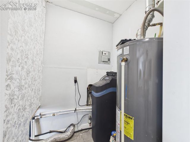 706 Airlane Avenue, Pueblo, CO 81005