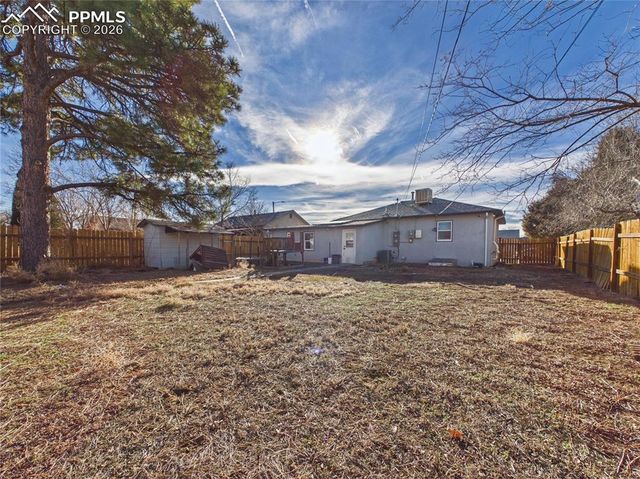 706 Airlane Avenue, Pueblo, CO 81005