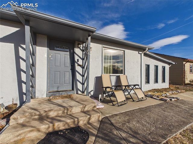 706 Airlane Avenue, Pueblo, CO 81005