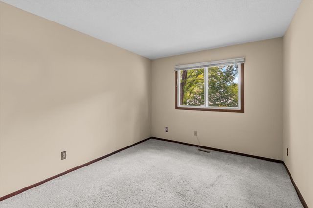 2296 Benson Avenue G, Saint Paul, MN 55116