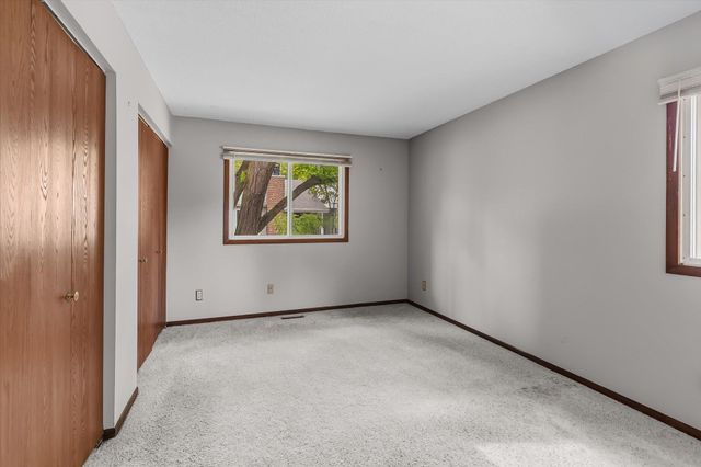 2296 Benson Avenue G, Saint Paul, MN 55116