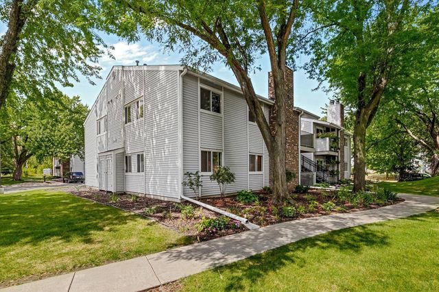 2296 Benson Avenue G, Saint Paul, MN 55116