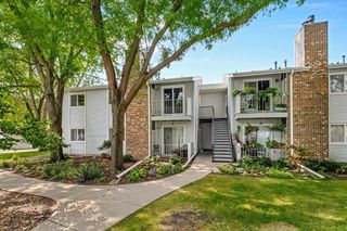 2296 Benson Avenue G, Saint Paul, MN 55116