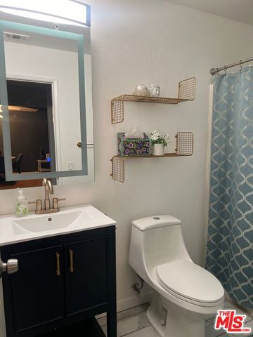 640 W 4th Street 205, Long Beach, CA 90802