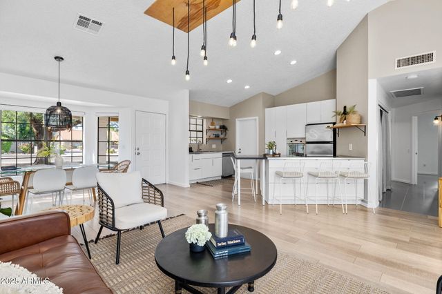 16209 N 16TH Street, Phoenix, AZ 85022