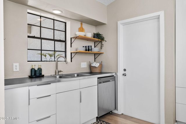 16209 N 16TH Street, Phoenix, AZ 85022