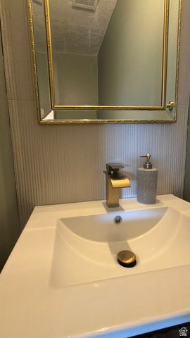 4883 S CENTER ST, Murray, UT 84107