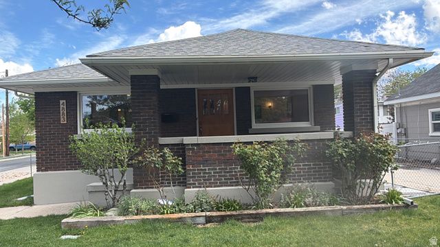 4883 S CENTER ST, Murray, UT 84107