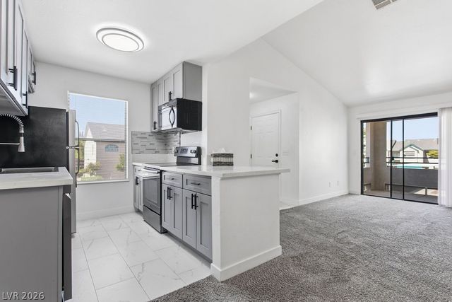 5121 Lindell Road 206, Las Vegas, NV 89118