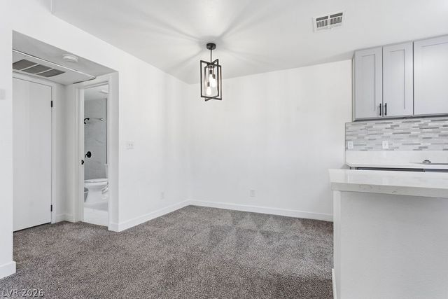 5121 Lindell Road 206, Las Vegas, NV 89118