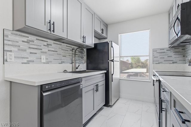 5121 Lindell Road 206, Las Vegas, NV 89118