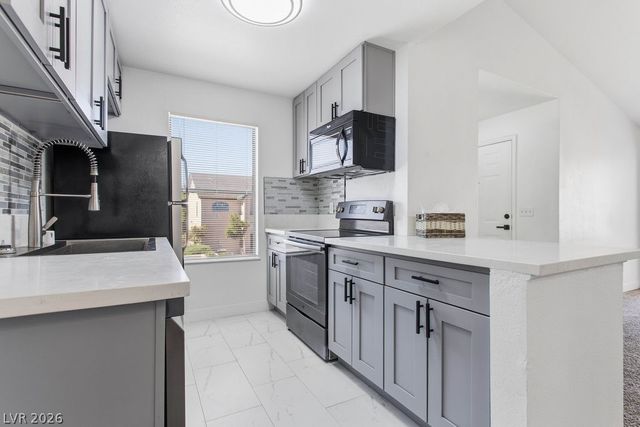 5121 Lindell Road 206, Las Vegas, NV 89118