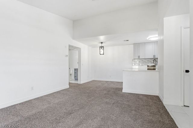 5121 Lindell Road 206, Las Vegas, NV 89118