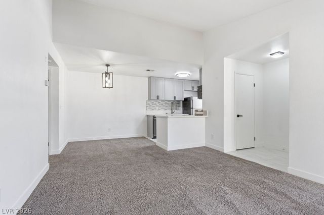 5121 Lindell Road 206, Las Vegas, NV 89118