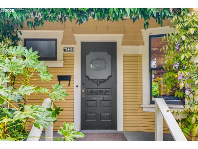 6326 N COMMERCIAL Ave, Portland, OR 97217